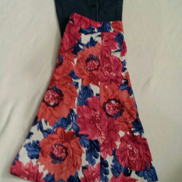 Talbot Dresses & Skirts - Talbot Floral Skirt Size 12